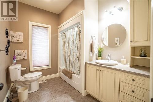 2600 Whitson Drive, Val Caron, ON - Indoor Photo Showing Bathroom