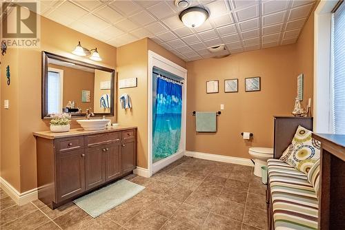 2600 Whitson Drive, Val Caron, ON - Indoor Photo Showing Bathroom