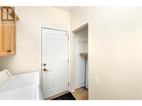 2067 Okanagan Street, Armstrong, BC - Indoor Photo Showing Laundry Room