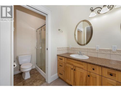 2067 Okanagan Street, Armstrong, BC - Indoor Photo Showing Bathroom