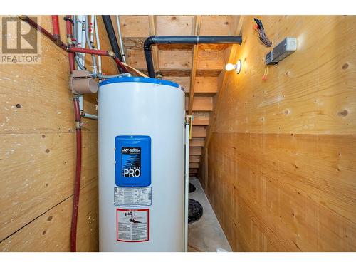 2067 Okanagan Street, Armstrong, BC - Indoor Photo Showing Basement