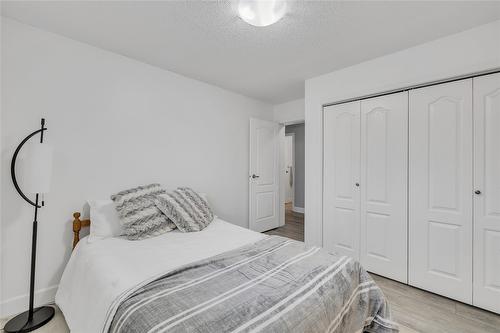 3493 Oak Crescent, West Kelowna, BC - Indoor Photo Showing Bedroom