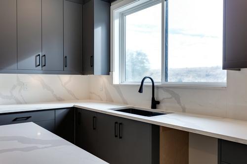 1675 Harbour View Crescent, West Kelowna, BC - Indoor Photo Showing Kitchen With Upgraded Kitchen