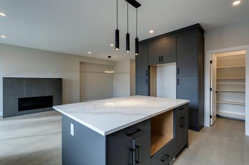 1675 Harbour View Crescent, West Kelowna, BC - Indoor Photo Showing Kitchen