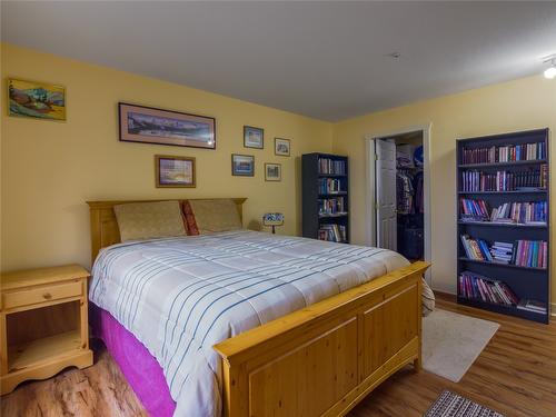 308-1750 Atkinson Street, Penticton, BC - Indoor Photo Showing Bedroom