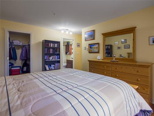 308-1750 Atkinson Street, Penticton, BC - Indoor Photo Showing Bedroom