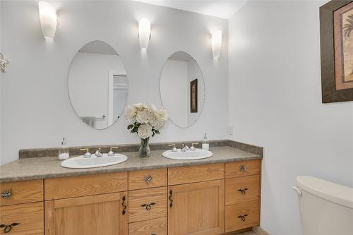 1686 Pritchard Drive, West Kelowna, BC - Indoor Photo Showing Bathroom