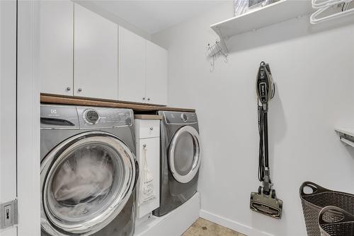 1686 Pritchard Drive, West Kelowna, BC - Indoor Photo Showing Laundry Room