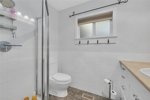 1686 Pritchard Drive, West Kelowna, BC - Indoor Photo Showing Bathroom