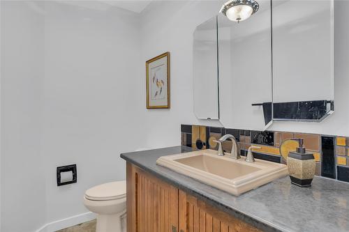 1686 Pritchard Drive, West Kelowna, BC - Indoor Photo Showing Bathroom