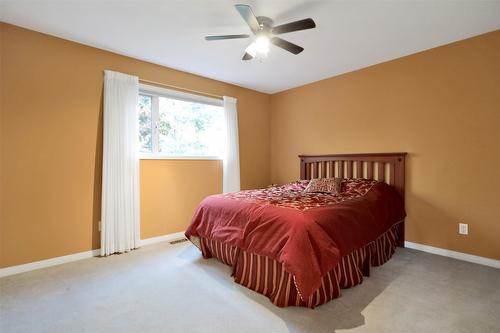 106-650 Lexington Drive, Kelowna, BC - Indoor Photo Showing Bedroom