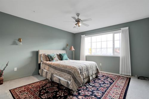 106-650 Lexington Drive, Kelowna, BC - Indoor Photo Showing Bedroom