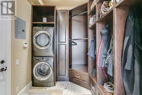 734 Kuipers Crescent, Kelowna, BC - Indoor Photo Showing Laundry Room