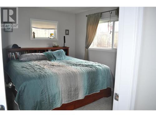 14424 Round Lake Road, Smithers, BC - Indoor Photo Showing Bedroom