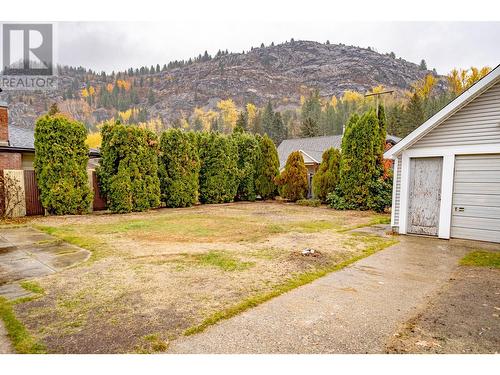 1237 Columbia Avenue, Trail, BC - Outdoor