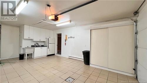 98 Rue Kent Lodge, Beresford, NB - Indoor Photo Showing Kitchen