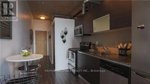 812 - 150 Sudbury Street, Toronto, ON - Indoor Photo Showing Kitchen