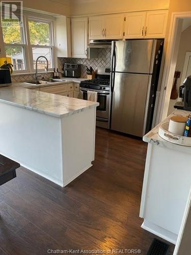 47 Windsor Drive, Chatham, ON - Indoor Photo Showing Kitchen