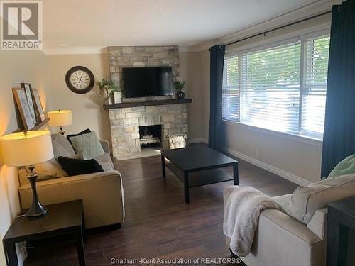 47 Windsor Drive, Chatham, ON - Indoor Photo Showing Living Room With Fireplace