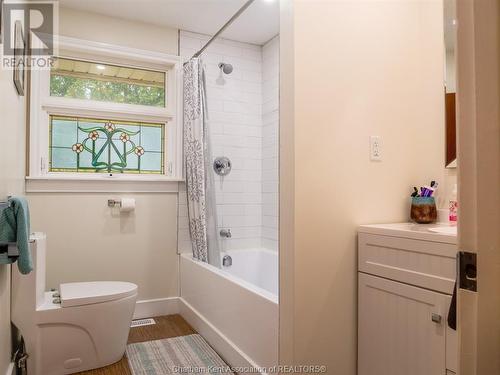 187 Mercer Street, Chatham, ON - Indoor Photo Showing Bathroom