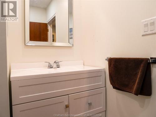 187 Mercer Street, Chatham, ON - Indoor Photo Showing Bathroom