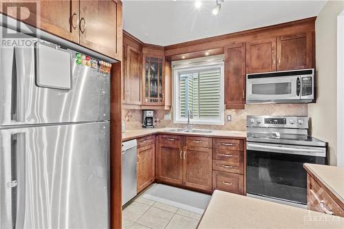 5 Gamma Court, Ottawa, ON - Indoor Photo Showing Kitchen With Double Sink