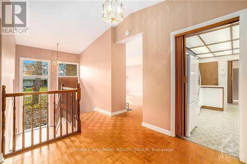 Hallway looking onto the front foyer - 5 Deerlane Avenue, Ottawa, ON - Indoor Photo Showing Other Room