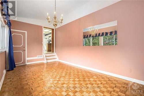 Dining room or family room - 5 Deerlane Avenue, Ottawa, ON - Indoor Photo Showing Other Room