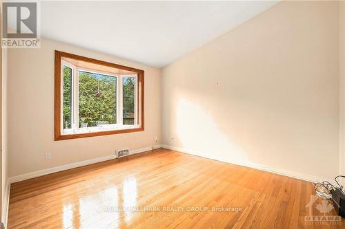 Bedroom #2 - 5 Deerlane Avenue, Ottawa, ON - Indoor Photo Showing Other Room