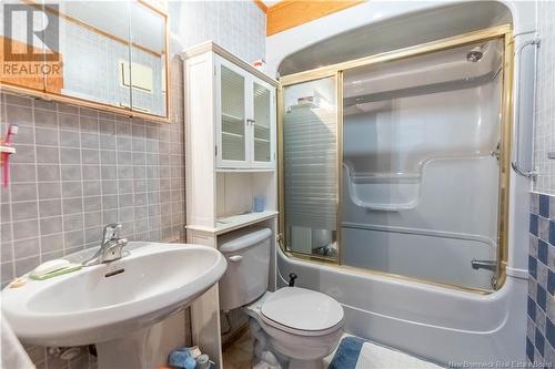 59 King Street, Sackville, NB - Indoor Photo Showing Bathroom