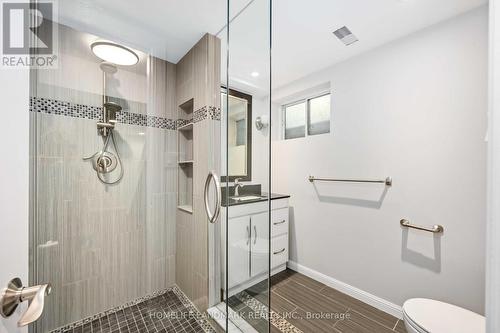 769 Sutherland Avenue, Newmarket, ON - Indoor Photo Showing Bathroom