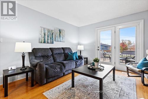 65 Abraham Drive, Stratford, ON - Indoor Photo Showing Living Room