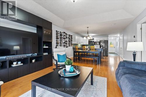 65 Abraham Drive, Stratford, ON - Indoor Photo Showing Living Room