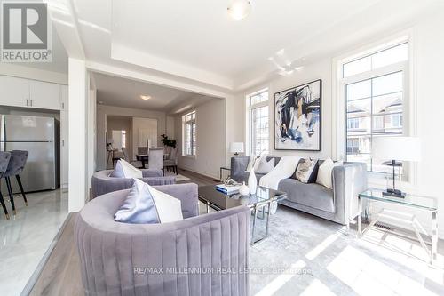 25 Lidstone Street, Cambridge, ON - Indoor Photo Showing Living Room