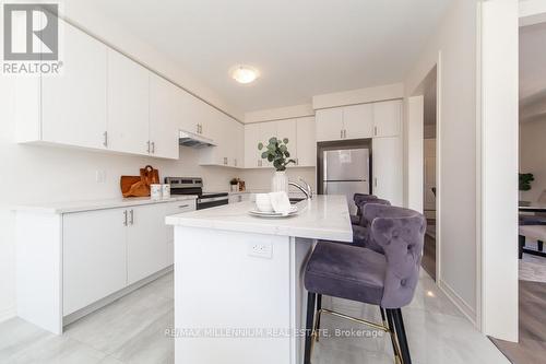 25 Lidstone Street, Cambridge, ON - Indoor Photo Showing Kitchen