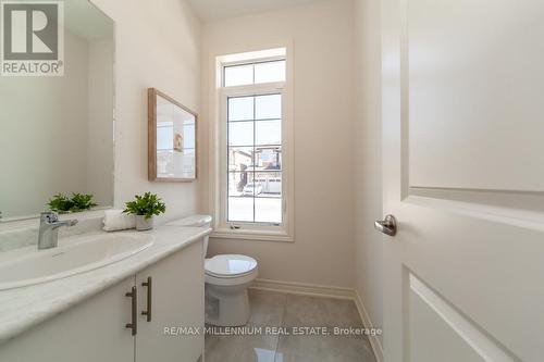 25 Lidstone Street, Cambridge, ON - Indoor Photo Showing Bathroom