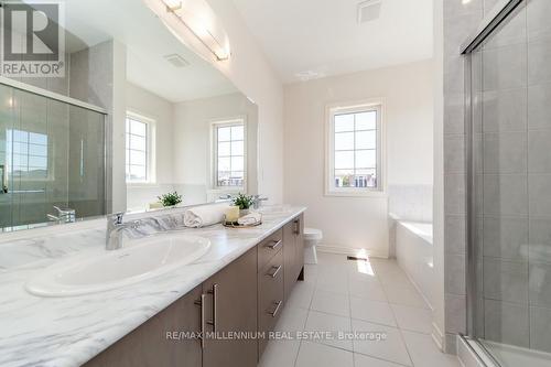 25 Lidstone Street, Cambridge, ON - Indoor Photo Showing Bathroom