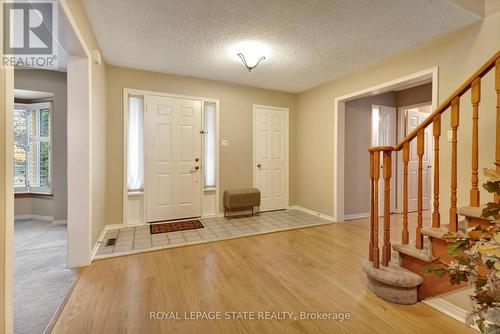 11 Willowtree Court, Hamilton, ON - Indoor Photo Showing Other Room