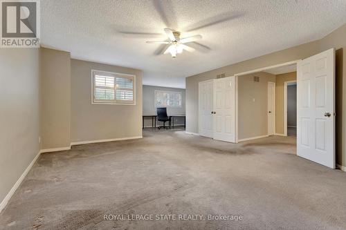 11 Willowtree Court, Hamilton, ON - Indoor Photo Showing Other Room