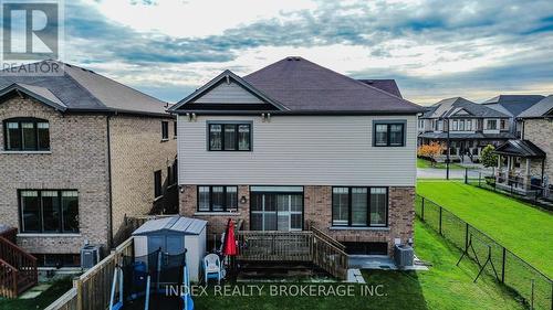 268 Crafter Crescent, Hamilton, ON - Outdoor