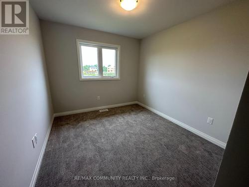 42 West Creek Court, Welland, ON - Indoor Photo Showing Other Room