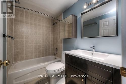 298 Activa Avenue, Kitchener, ON - Indoor Photo Showing Bathroom