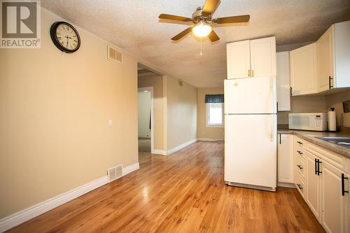 523 Brunswick, Sault Ste. Marie, ON - Indoor Photo Showing Kitchen