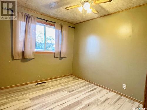 1054 Vaughan Street W, Moose Jaw, SK - Indoor Photo Showing Other Room