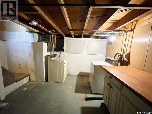 1054 Vaughan Street W, Moose Jaw, SK - Indoor Photo Showing Basement