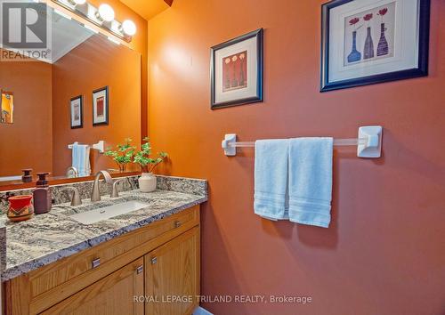 875 Fieldgate Circle, London, ON - Indoor Photo Showing Bathroom