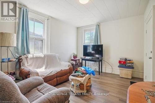 85 Kent Street N, Norfolk (Simcoe), ON - Indoor Photo Showing Living Room