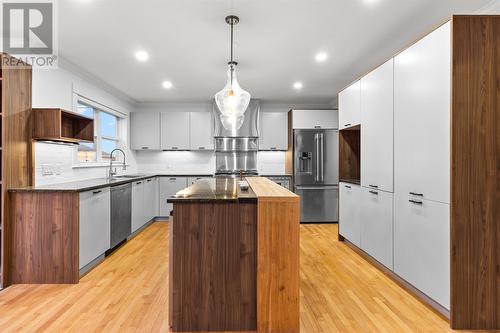 97 Cheyne Drive, St. John'S, NL - Indoor Photo Showing Kitchen