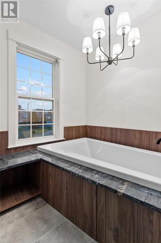 97 Cheyne Drive, St. John'S, NL - Indoor Photo Showing Bathroom