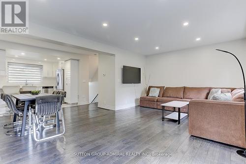 52 Chabad Gate, Vaughan, ON - Indoor Photo Showing Living Room